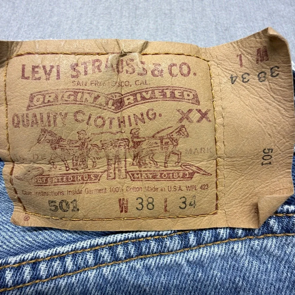 VTG Levis‎ 501 Jeans Made In USA Button Fly Mens 38x34 (Fits 36x32)